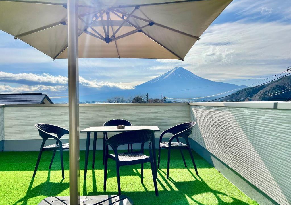 Oishi Villa | 新築Oishi 100B 富士山と河口湖ビュー 屋上展望台付きヴィラ 大石公園徒歩4分