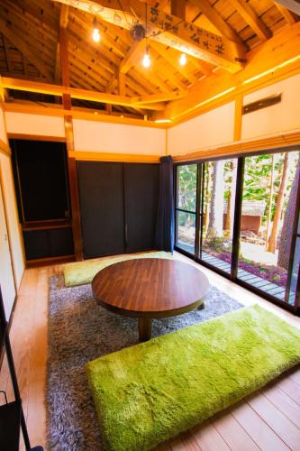 Azumino Apartment | 貸切温泉とガレージのある 安曇野の一棟貸しヴィラ