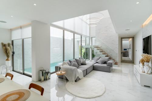 Bang Tao Villa | 3BR Private Pool Villa near Laguna & Beach - Residence Villa by Warm Plus