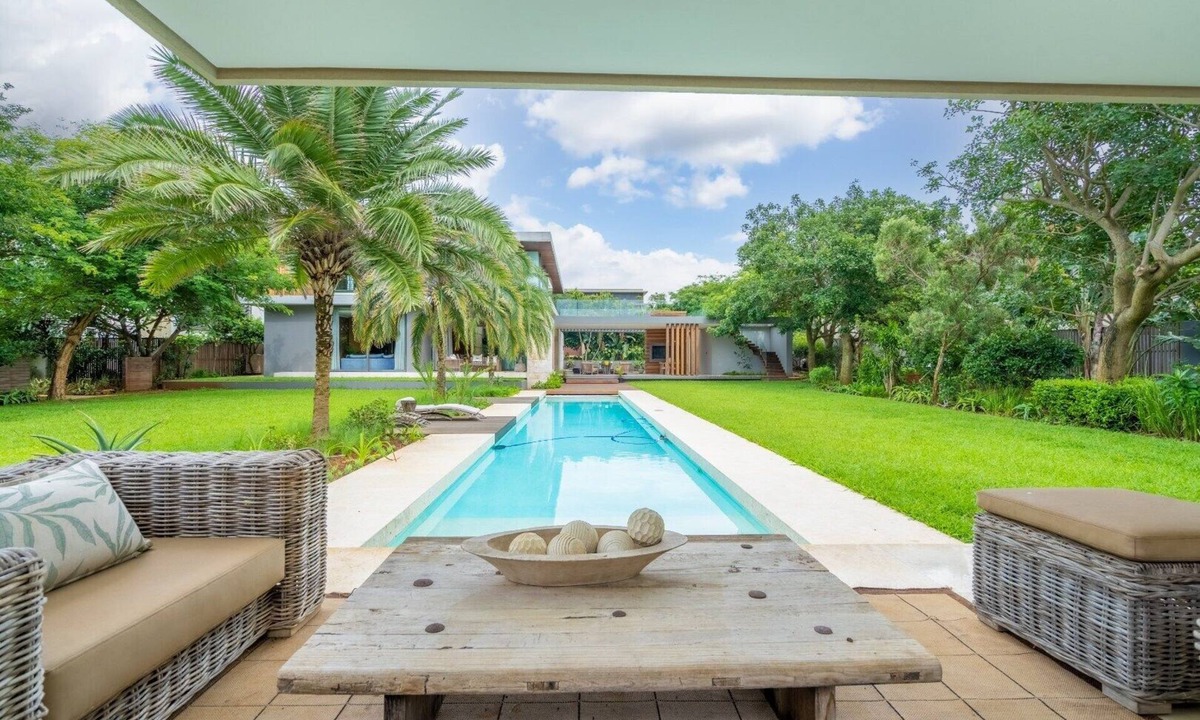 Verulam Villa | 5 Bed Python Villaway