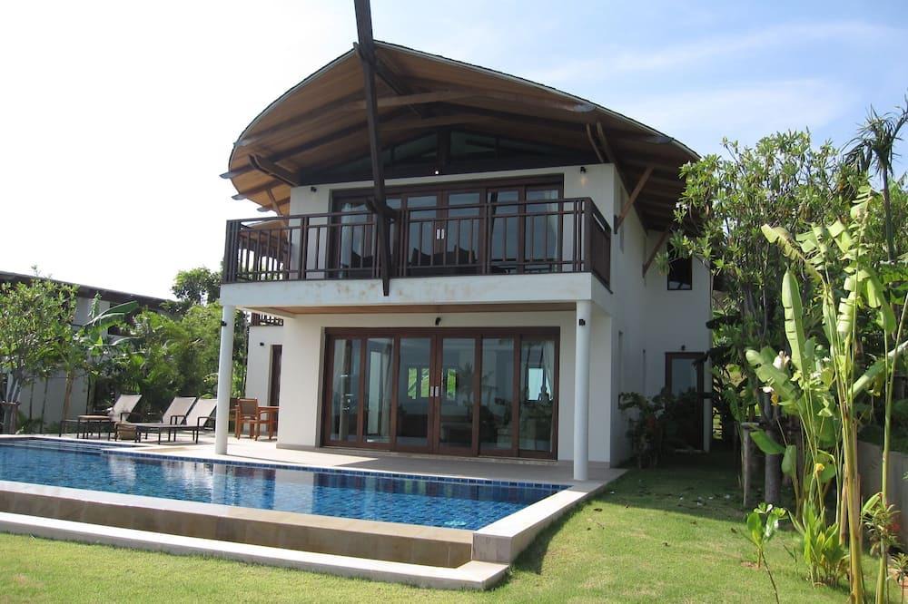 Maprao Island House | 5* Luxury Beech Villa on Phuket's only and most prestigious 5* Island Resort.