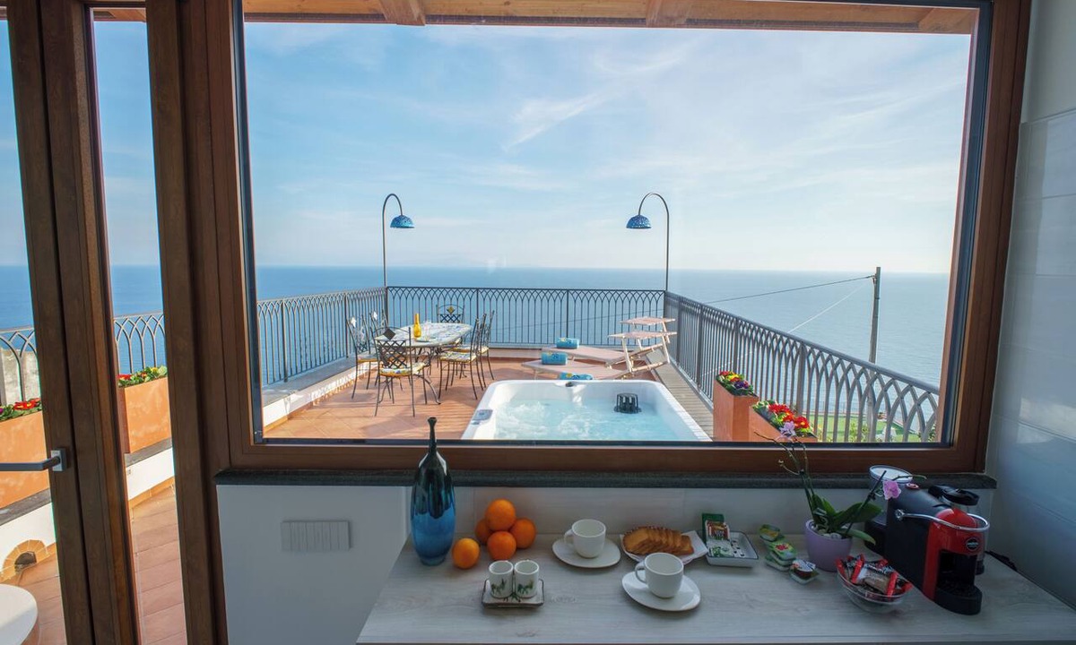 Conca dei Marini Apartment | Amalfi House Marlidia, located in the heart of the stunning Amalfi Coast.