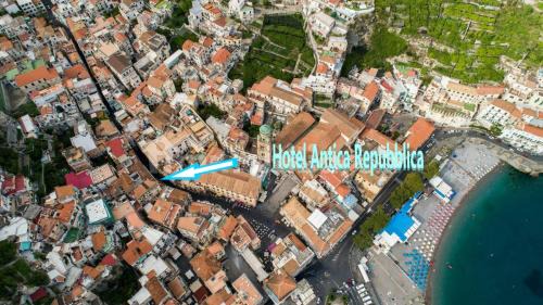 Amalfi Apartment | ApartHotel Antica Repubblica in the historical center 2 minutes away,100mt from the Sea