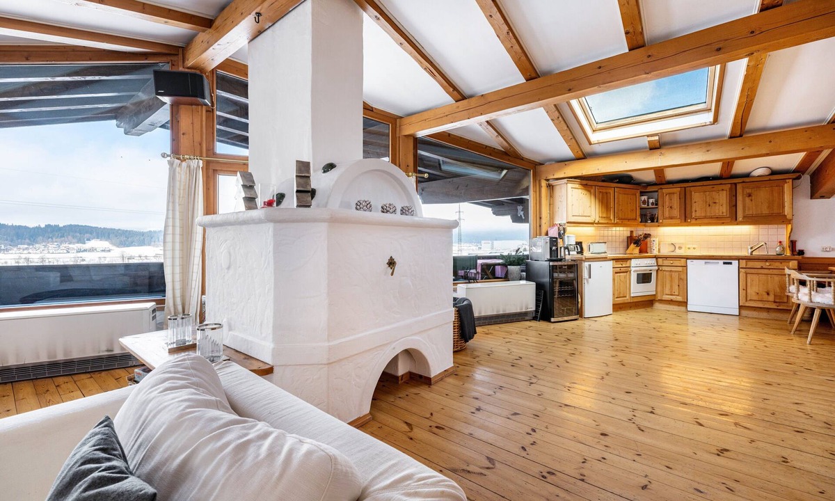 Oberndorf in Tirol Apartment | Apartment 'Alpen Chalet Kitzbühel-Oberndorf' with Balcony and Wi-Fi