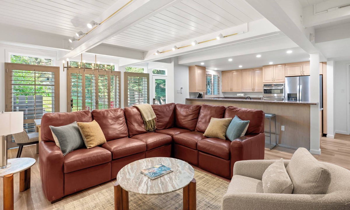 Aspen Condo | Aspen Alps Three Bedroom Condo - ground floor and walking distance to town