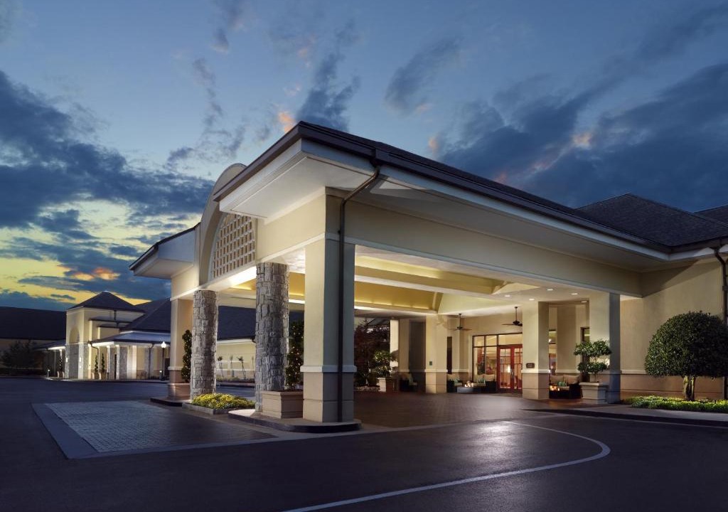Stone Mountain Hotel | Atlanta Evergreen Lakeside Resort