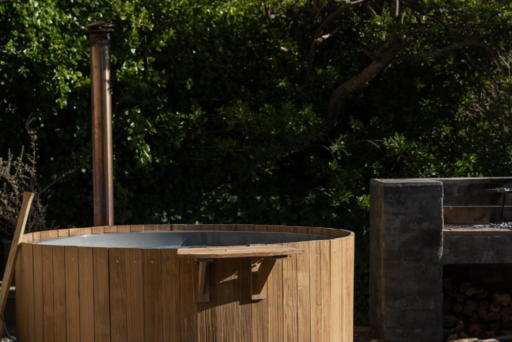 Stellenbosch Apartment | Avemore Hidden Haven - wood fired hot tub and full Backup power
