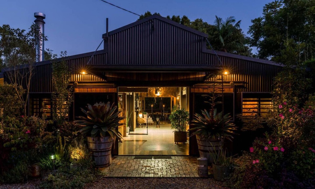 Bangalow Other | Bangalow Barn (Entire) - Romantic Getaway for 2