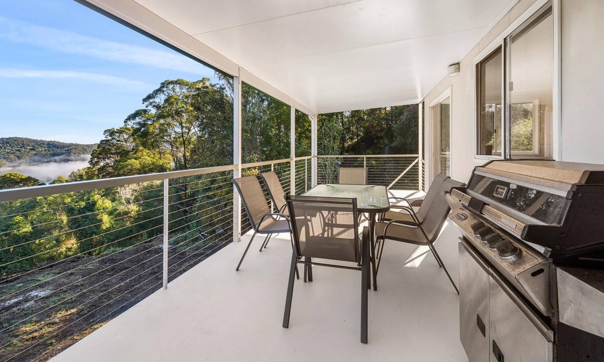 North Maleny House | Baroon - Stunning Two Bedroom Cottage Near Lake Baroon