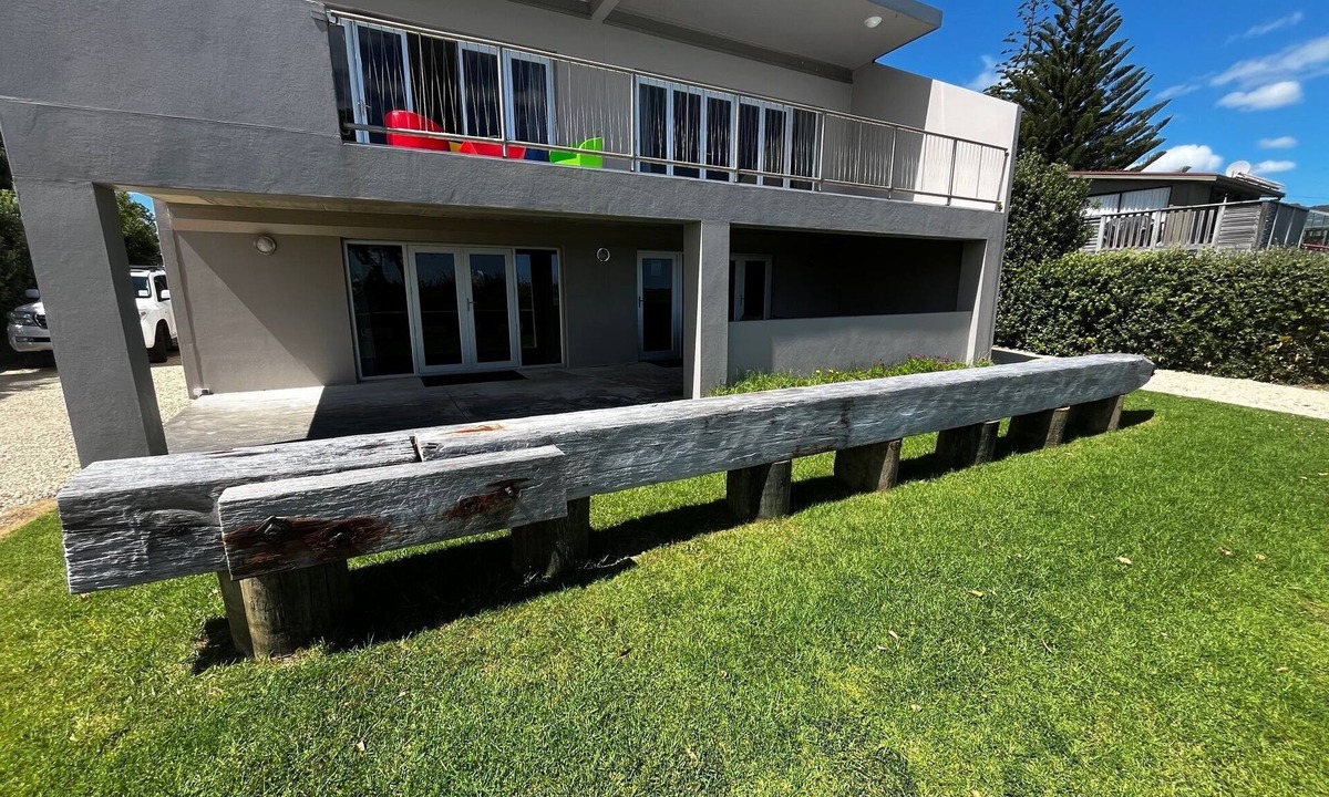 Mahia Villa | Beachfront villa.fishing.paddle boarding and surf directly in front of villa