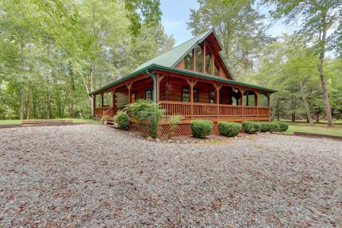 Blue Ridge House | Blue Ridge Cabin Rental w/Hot Tub & Creek Access!