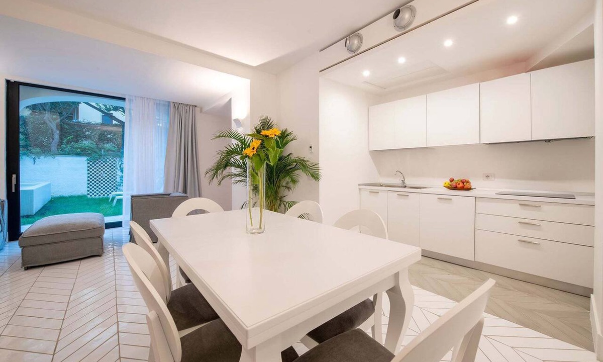 Sant'Agnello Apartment | Brand new 3BR 3BT lavish serviced central apartment with private pool and garden