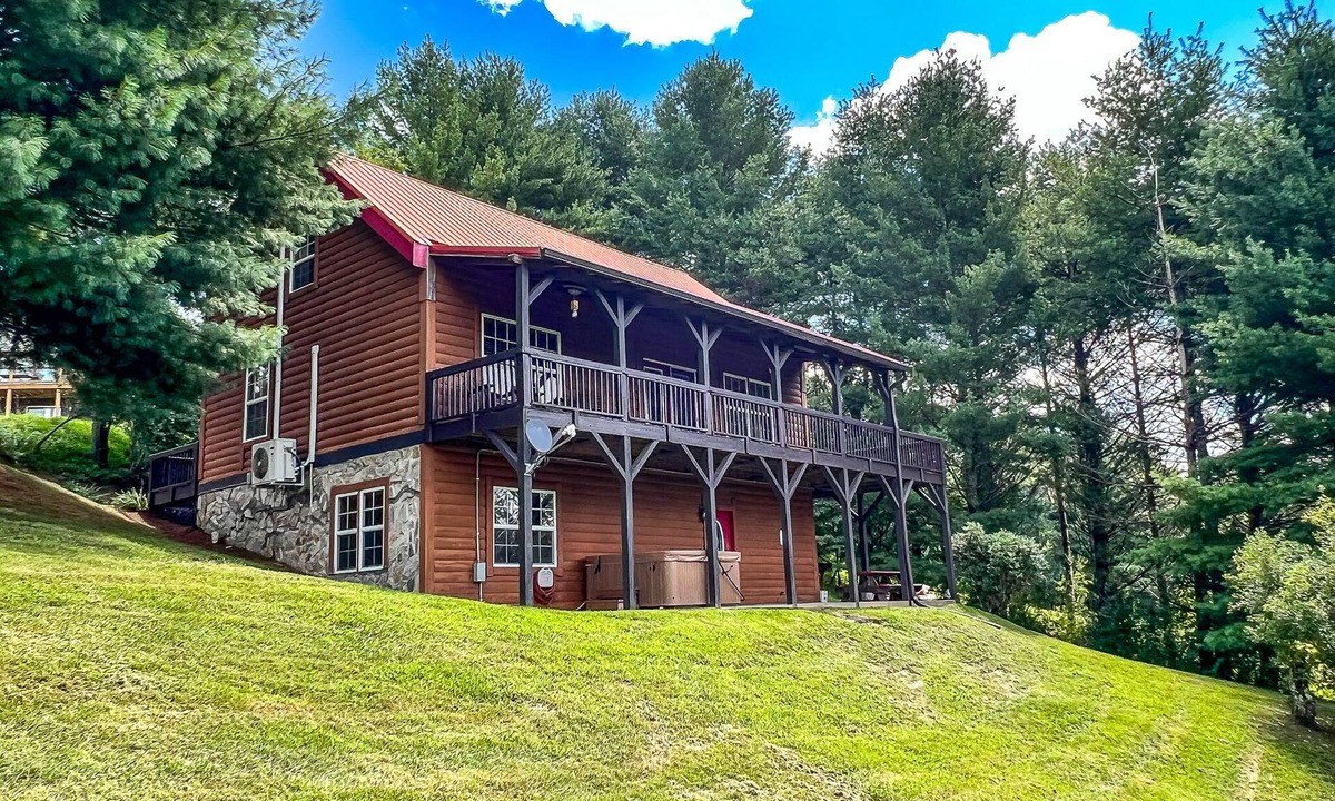 Piney Creek Cabin | Breezy River Cabin | Mountain Views, Hot Tub, Game Room & River Access