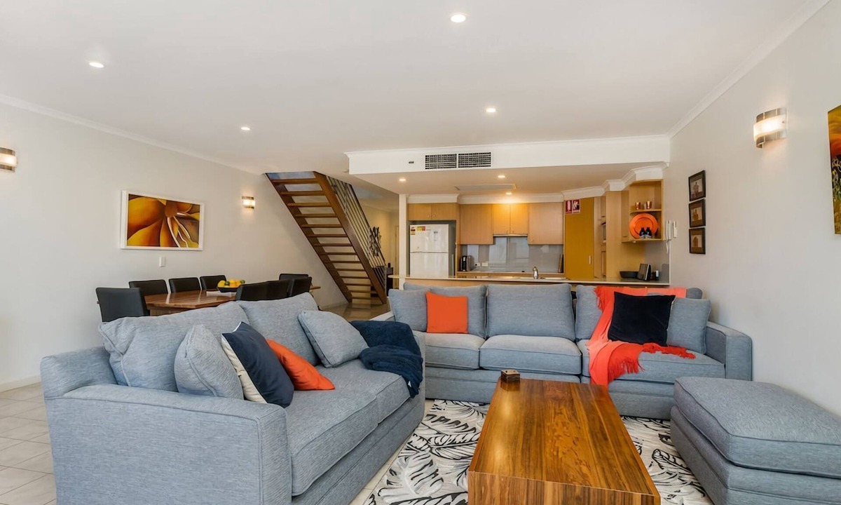 Byron Bay Apartment | Byron Bay Accom - Absolute Solace - 2/8 Lawson St