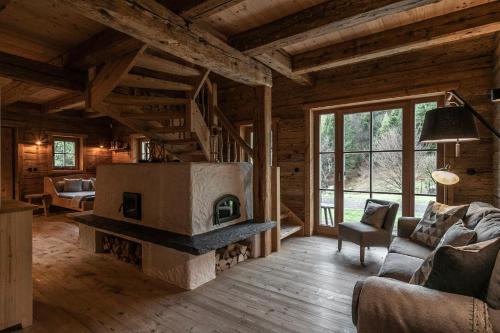 Scheffau am Wilden Kaiser Villa | ChaletWK - Luxury old wood mountain chalet in a sunny secluded location with gym, sauna & whirlpool