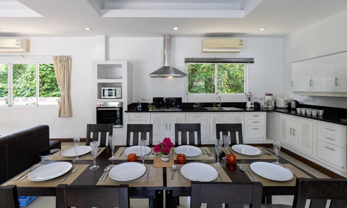 Chalong Villa | Chalong 4BR Private Pool Villa | Near Big Buddha | Sleeps 10