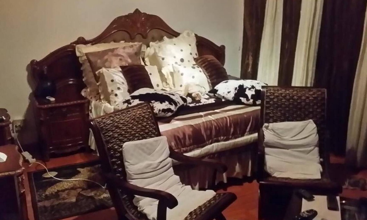 Beacon Bay Bed & Breakfast | Charming B&B Room with Private Entrance in East London