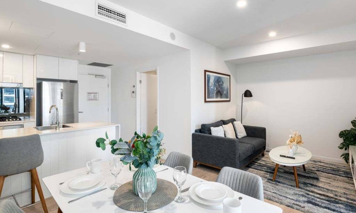 South Brisbane Apartment | City-View 1BR Convenient Modern Apt/Free Parking