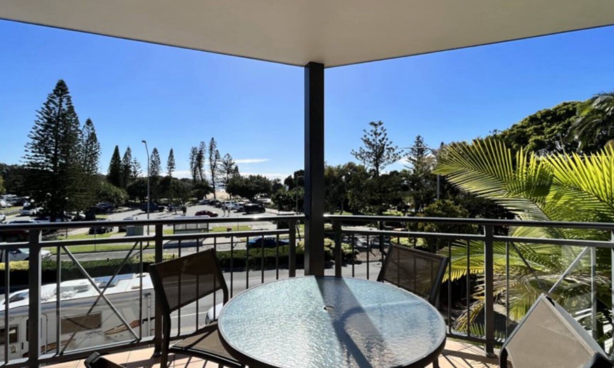 Dicky Beach Apartment | Coastal Dicky Beach: 2 Bed/2 Bath, Pool
