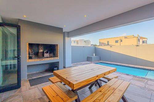 Calypso Beach House | Dalton's, Langebaan, 6-sleeper