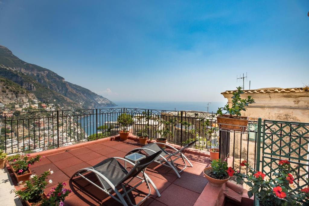 Chiesa Nuova House | De Vivo Realty - Casa Alessandra Positano