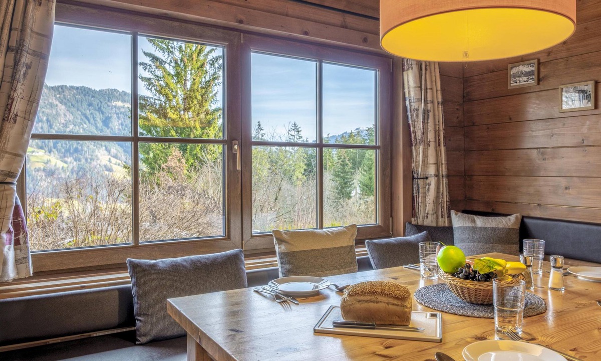 Woergl Ski Chalet | Detached chalet with panoramic forest view