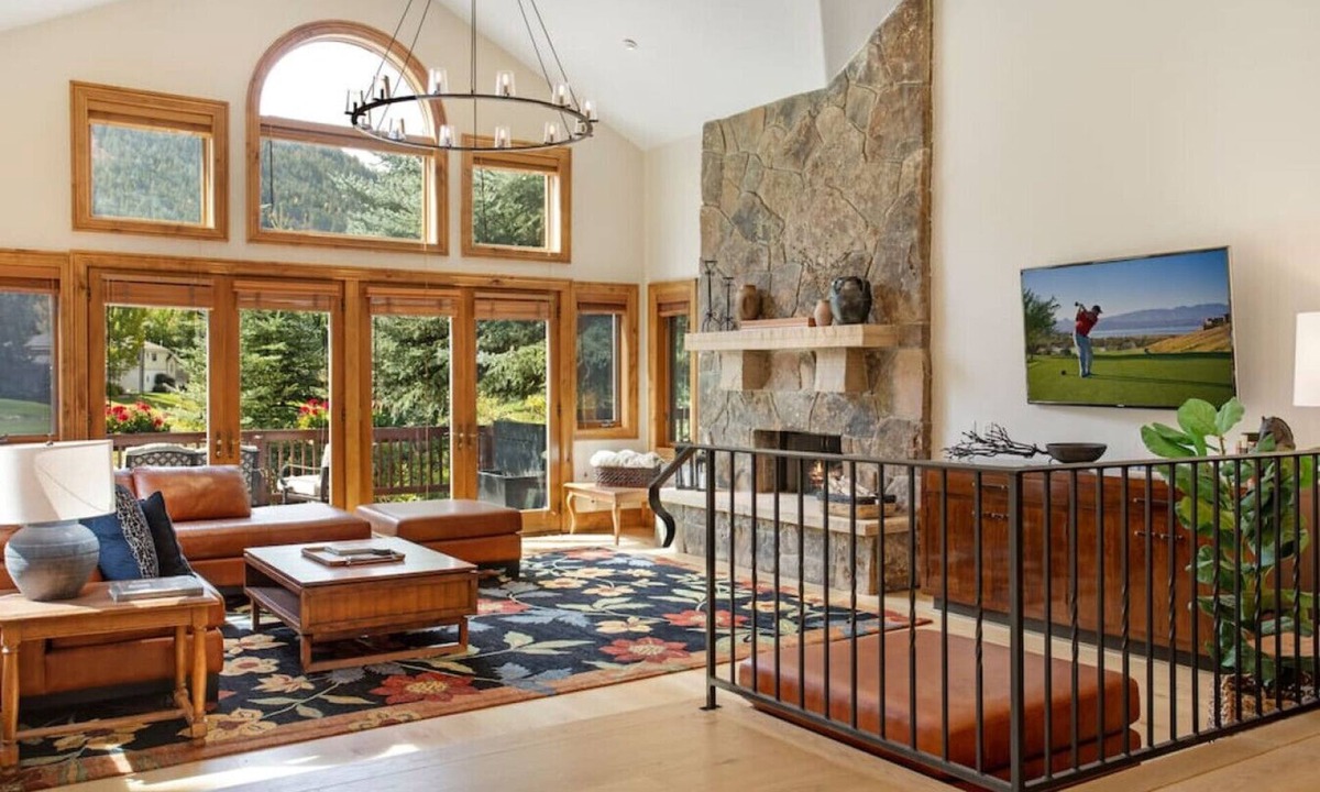 Eagle-Vail House | EagleVail Home on Golf Course - Private Hot Tub