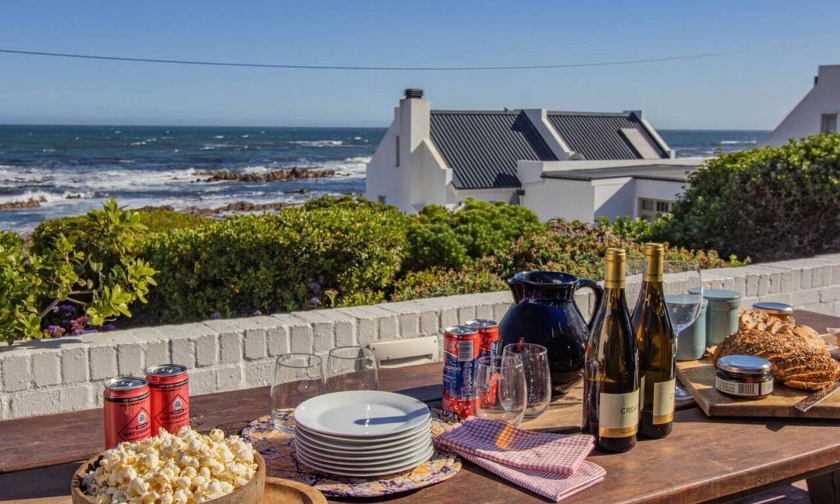 Onrus House | Elaine's | Onrus | Ocean View | Pet friendly
