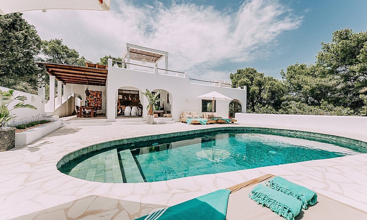 Cala Vadella Villa | Elegant Ibiza Villa | Villa Remus | 4 Bedrooms | Spacious Furnished