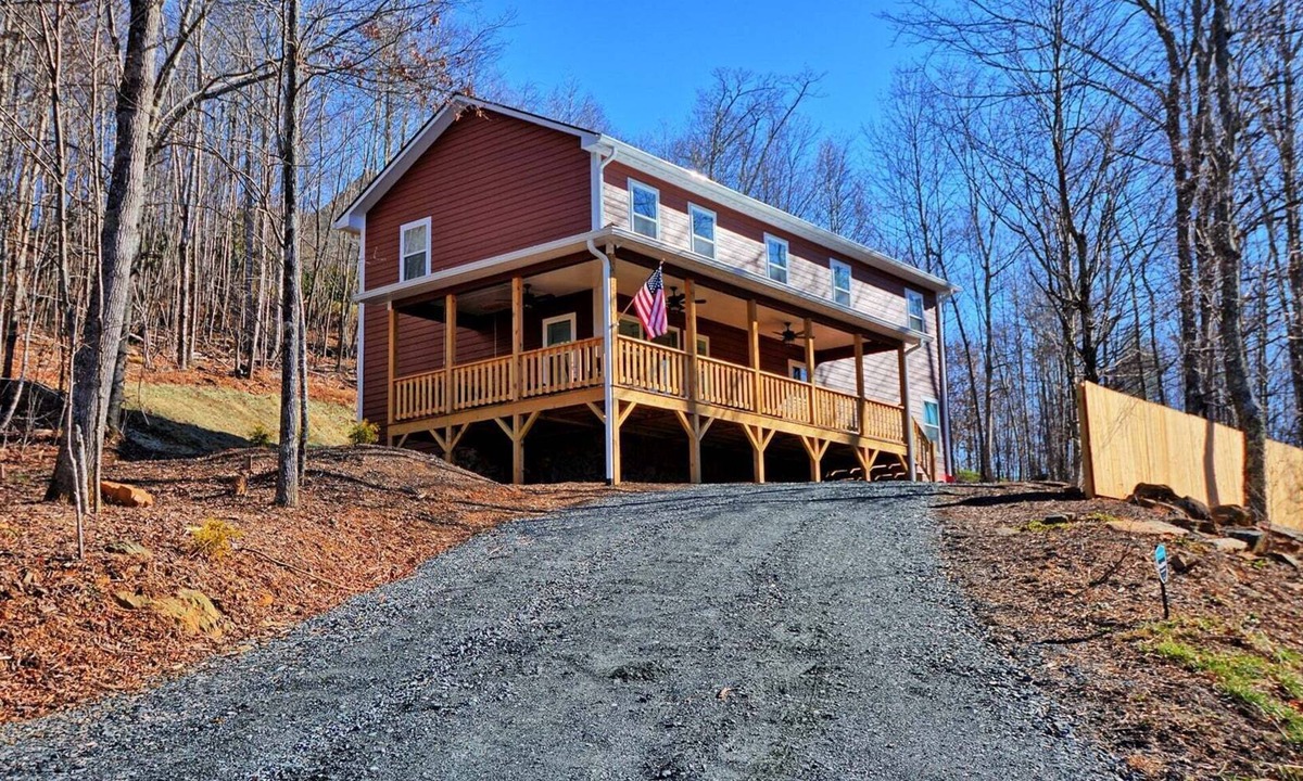 Todd Ski Chalet | Escape to Windy Mountain Dreams in Todd, NC—a cozy chalet for 8 with stunning views!