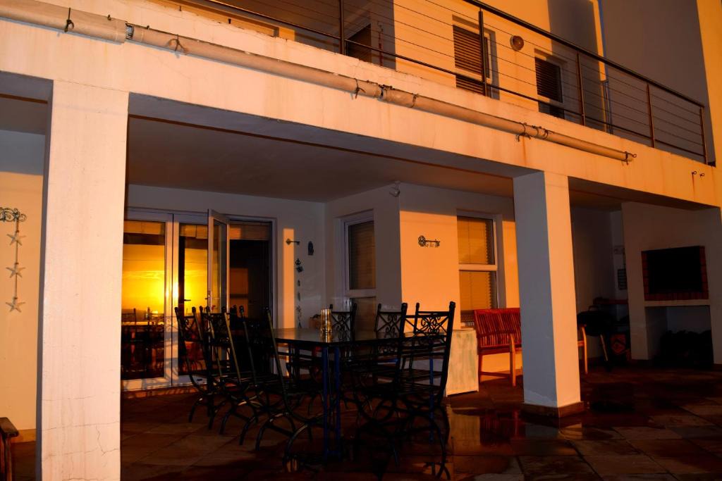 Stompneusbaai Bed & Breakfast | Golden Mile Beach B&B