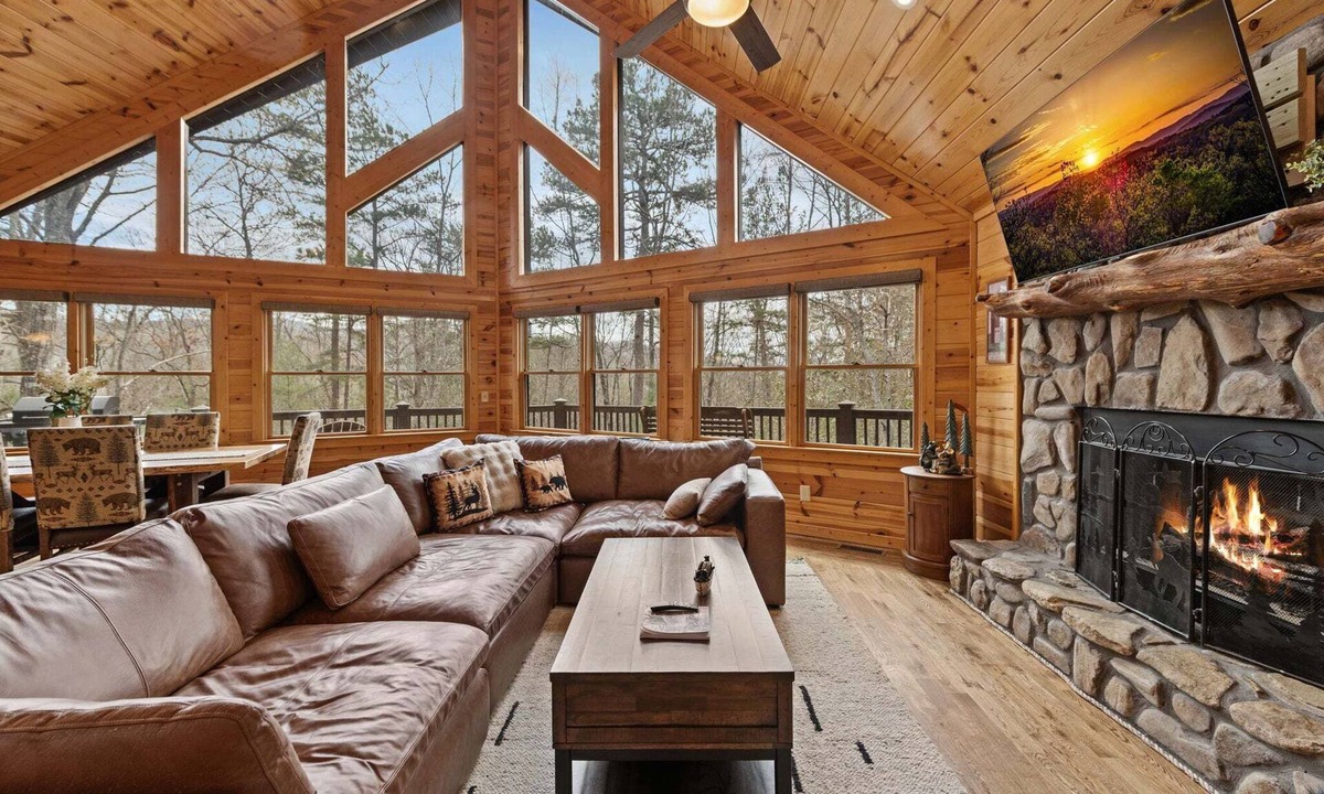 Foxfire Estates Cabin | Hilltop Hideaway- EV Car Charger | Hot Tub | All Inclusive Game Room | Close to town