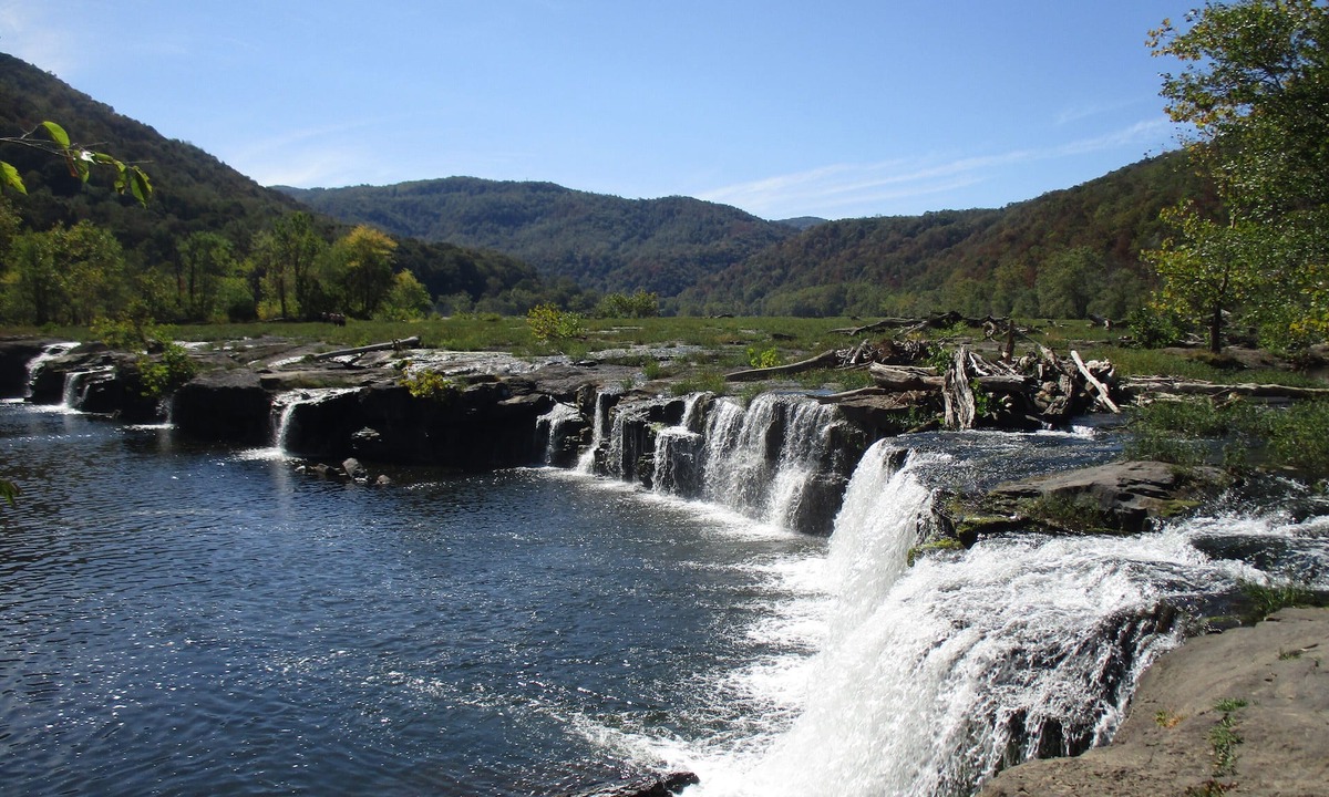 Bellepoint House | Historic gem! Elegant decor/antiques-Gateway to New River Gorge Nat'l. Park