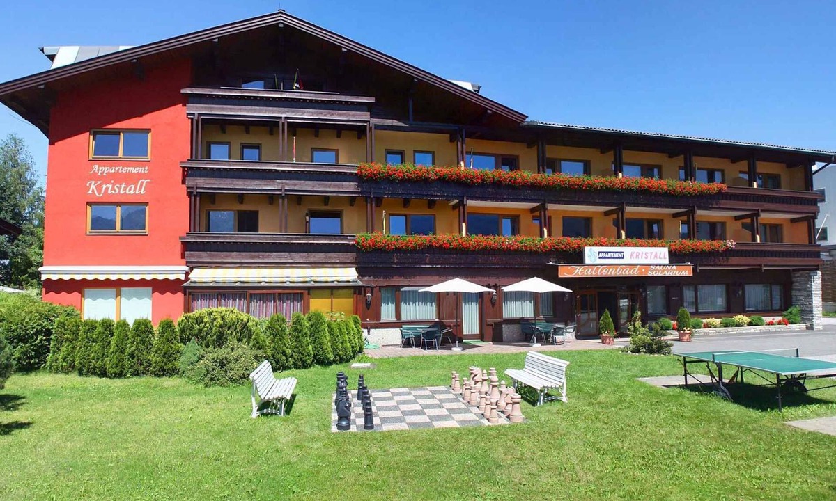 Schuttdorf Apartment | Holiday apartment with balcony and wifi