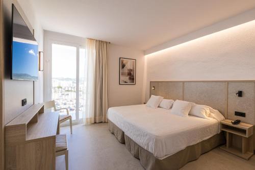 Sant Antoni de Portmany Hotel | Hotel Gran Sol