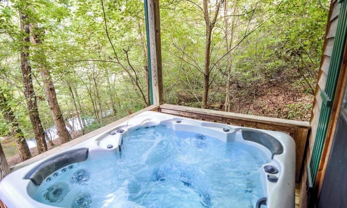 Young Harris Cabin | Hunker Down by the Creekbank in this Cozy Private
