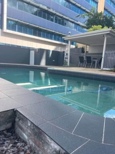 Spring Hill Apartment | Inner City Gem next to St Andrews Hospital & Park