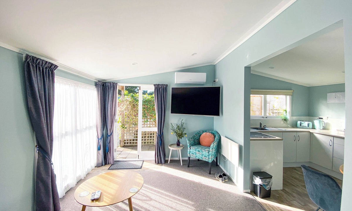 Parua Bay Bed & Breakfast | Kauri Villas