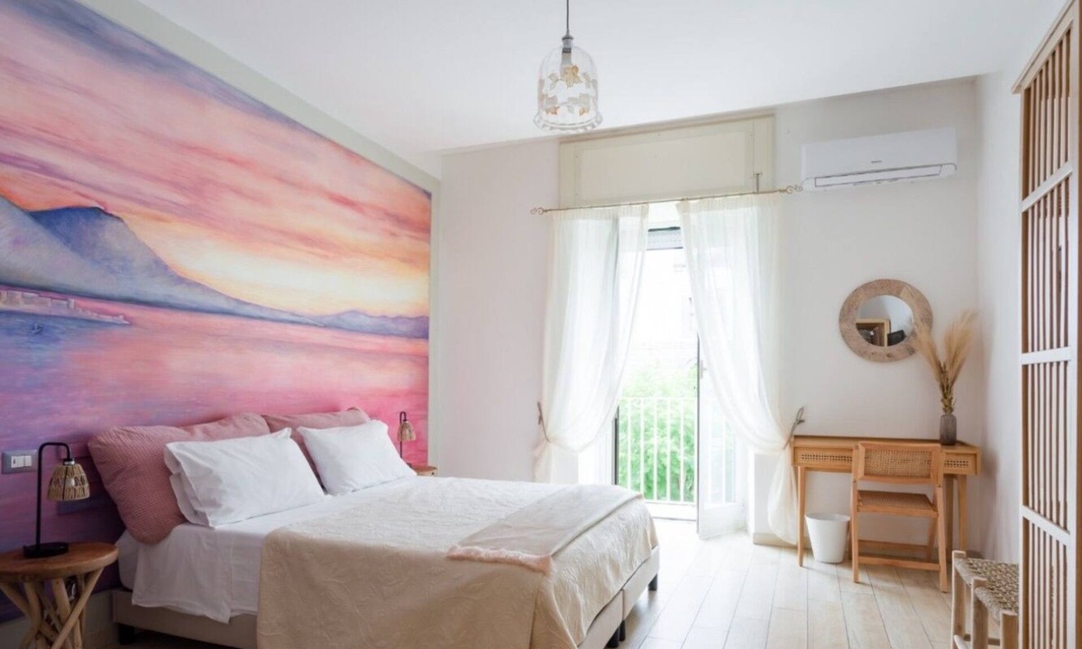 Naples City Centre Apartment | Large Family Apartment in the Historic Center of Naples: I Colori del Golfo