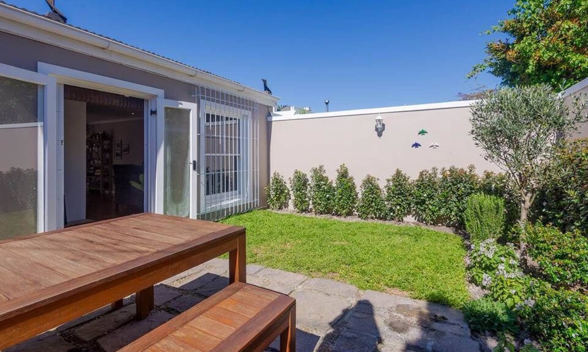 Claremont House | LUXURIOUS TWO BEDROOMS