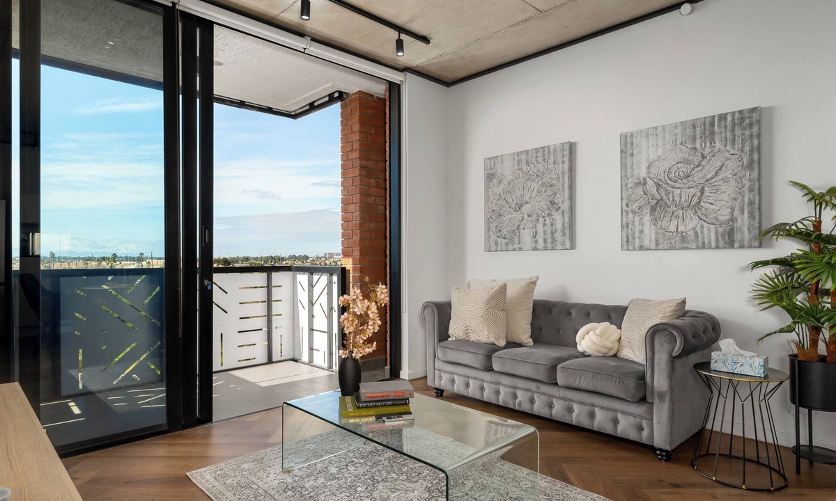 Swartland Apartment | Luxury Apartment In Century City - Lagoon Views