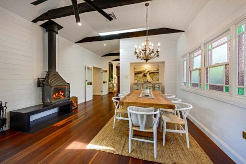 Bangalow House | Luxury Family Estate l Pool & Pet Friendly l Nova Escapes