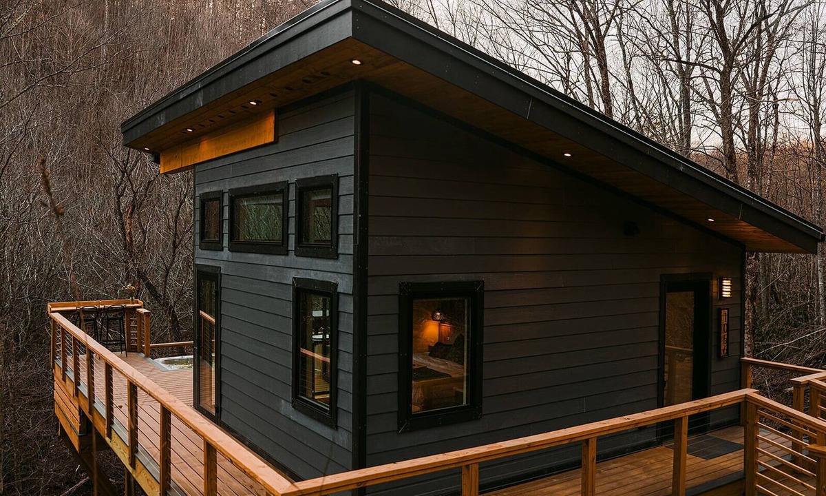Todd Cabin | Magical treehouse cabin in Todd w/private swimming hot tub, 6 acres, AC, WiFi