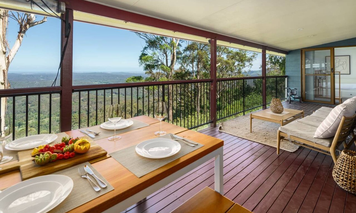 Montville House | Montville Retreat With Hinterland & Coastal Views