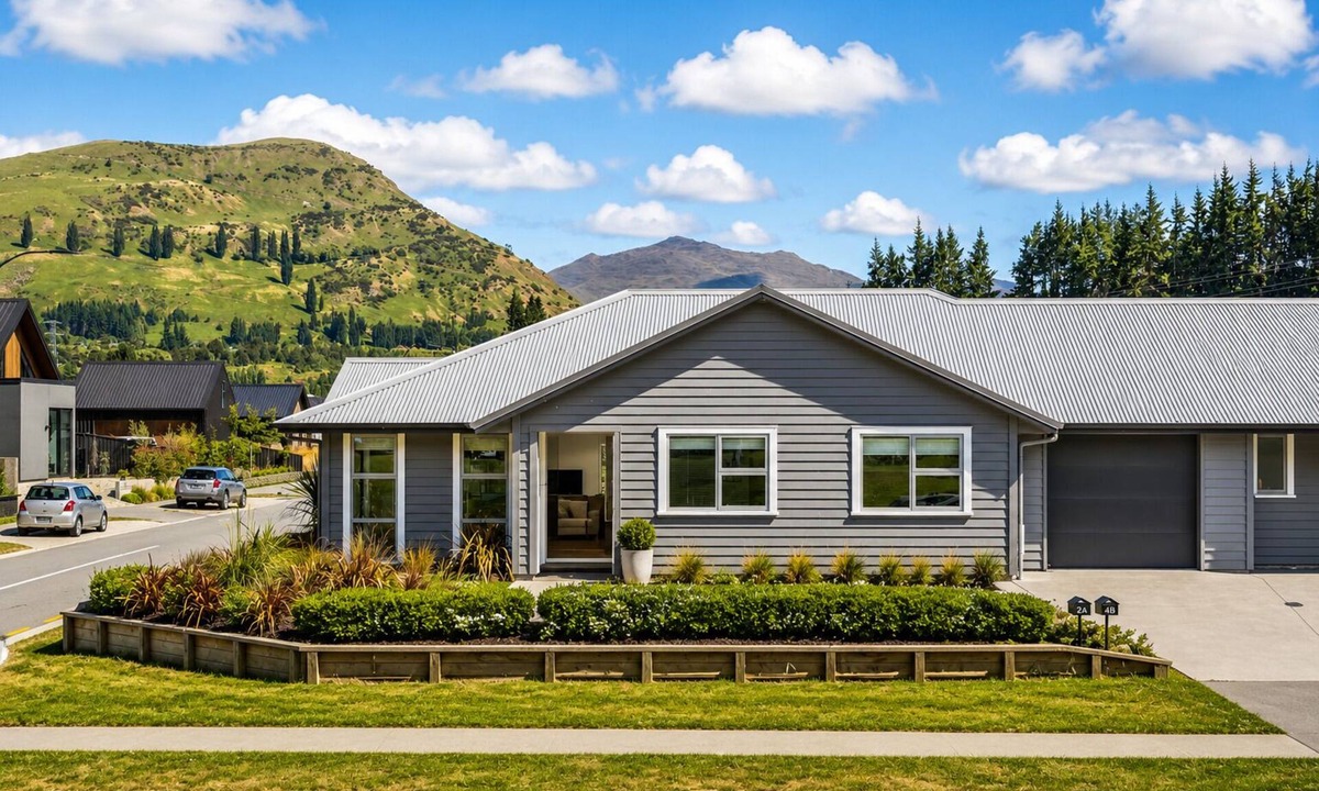 Lower Shotover House | Mountain View - 2 Bedroom House