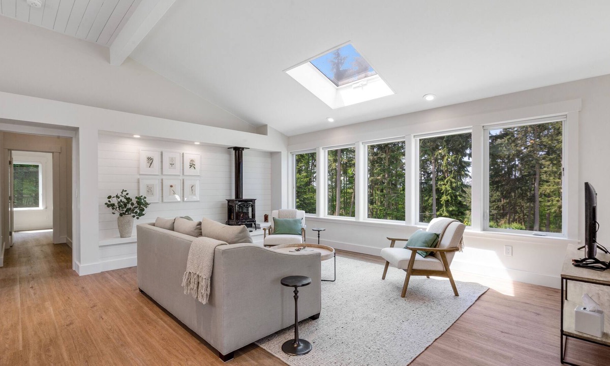 Freeland Cottage | New construction - upper-level home with expansive deck & orchard views