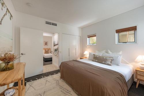Noosa Heads Apartment | Noosa River Views on Hastings St