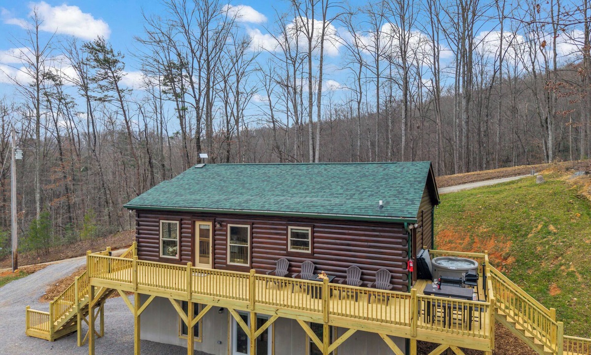 Lake Lure Cabin | Peaceful 2-bedroom cabin with AC in charming Lake Lure