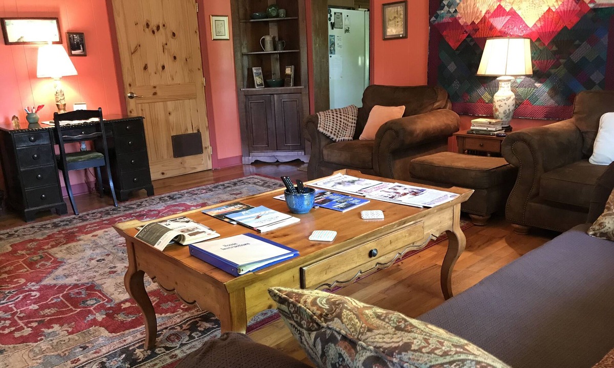 Rutherfordton House | Pet Friendly 2 Bedroom Close to Lake Lure Chimney Rock Tryon Equestrian 28139