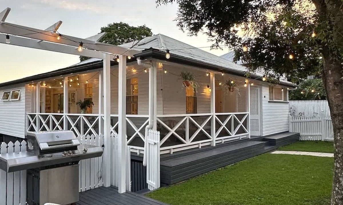 Paddington House | Pet-Friendly Palm Springs | Pool & Firepit